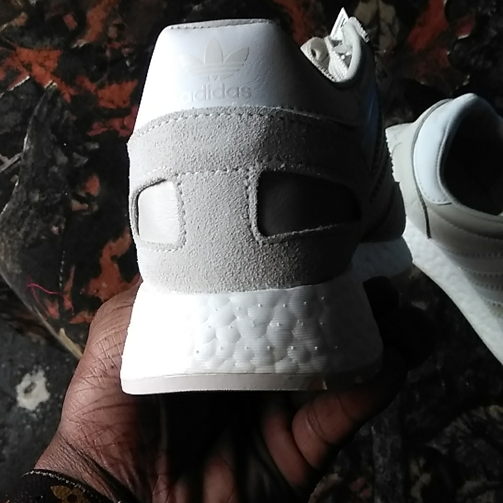 Adidas - Picture 4 of 5